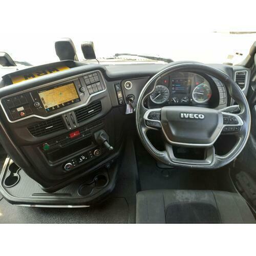 IVECO S-WAY AS440S53 TX/FP 6X2 530HP FULL AIR SUSPENSION