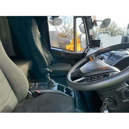 IVECO EUROCARGO ML18E250 HP 28FT BOX & TAILLIFT 