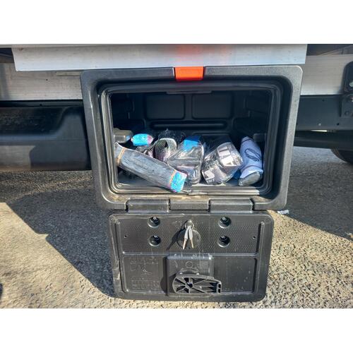 IVECO Daily 35S14 140HP 4100WB 4.5 mtr Fixed Alloy Dropside 
