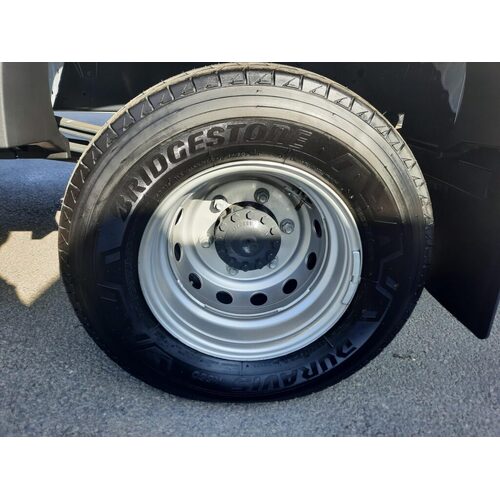 IVECO Daily 70C18 180Hp Hi Matic 4100WB Panel Van H3