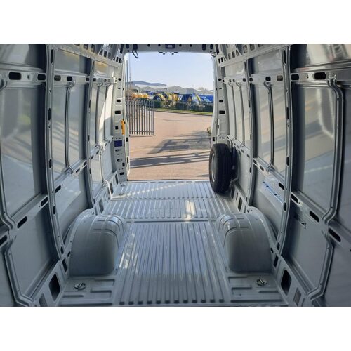 IVECO Daily 70C18 180Hp Hi Matic 4100WB Panel Van H3