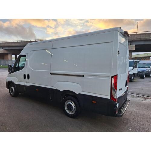 IVECO Daily 35S14 140HP 3520L Refrigerated Panel Van  