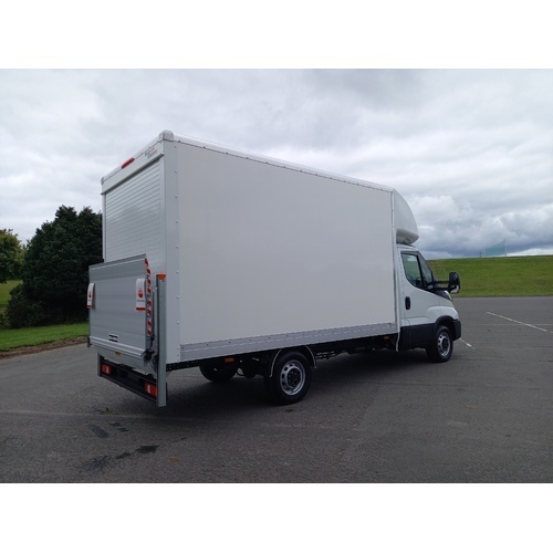 IVECO Daily Driveaway Luton LWB
