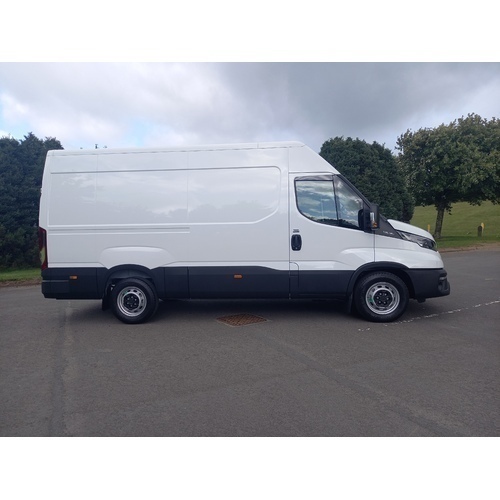 IVECO Daily Panel Van MWB High Roof