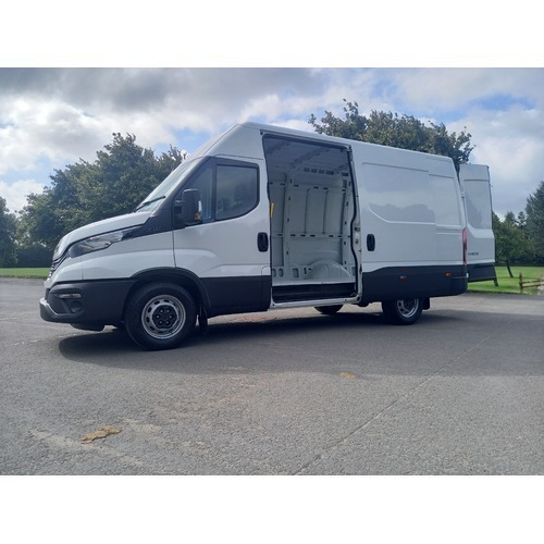 IVECO Daily Panel Van MWB High Roof