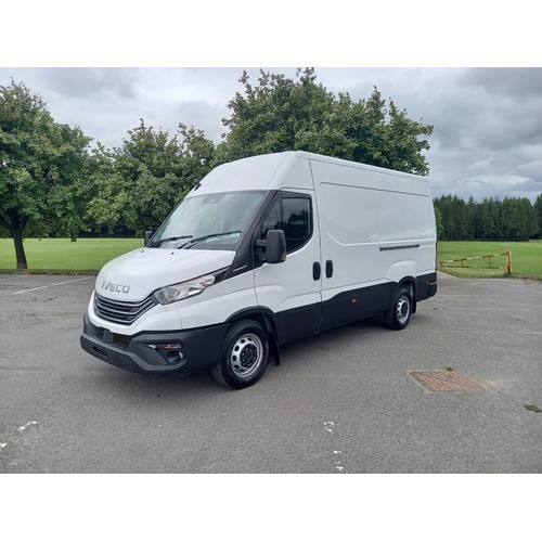 IVECO Daily Panel Van MWB High Roof Automatic