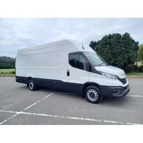 IVECO Daily Panel Van LWB Extra High Roof 