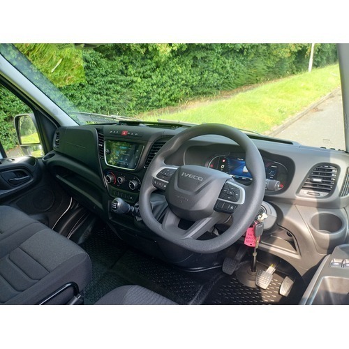 IVECO Daily Panel Van LWB Extra High Roof 